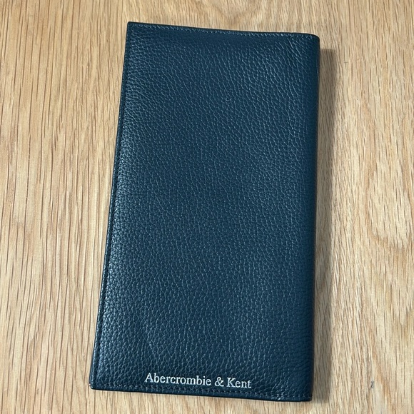 Abercrombie & Kent Pebble Dark Navy Long Passport ID Wallet - gently used - Picture 1 of 10